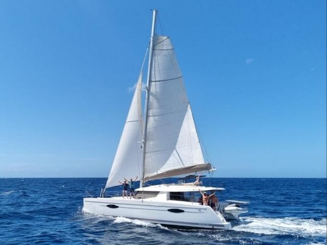 slider 1 Fountaine Pajot Helia 44